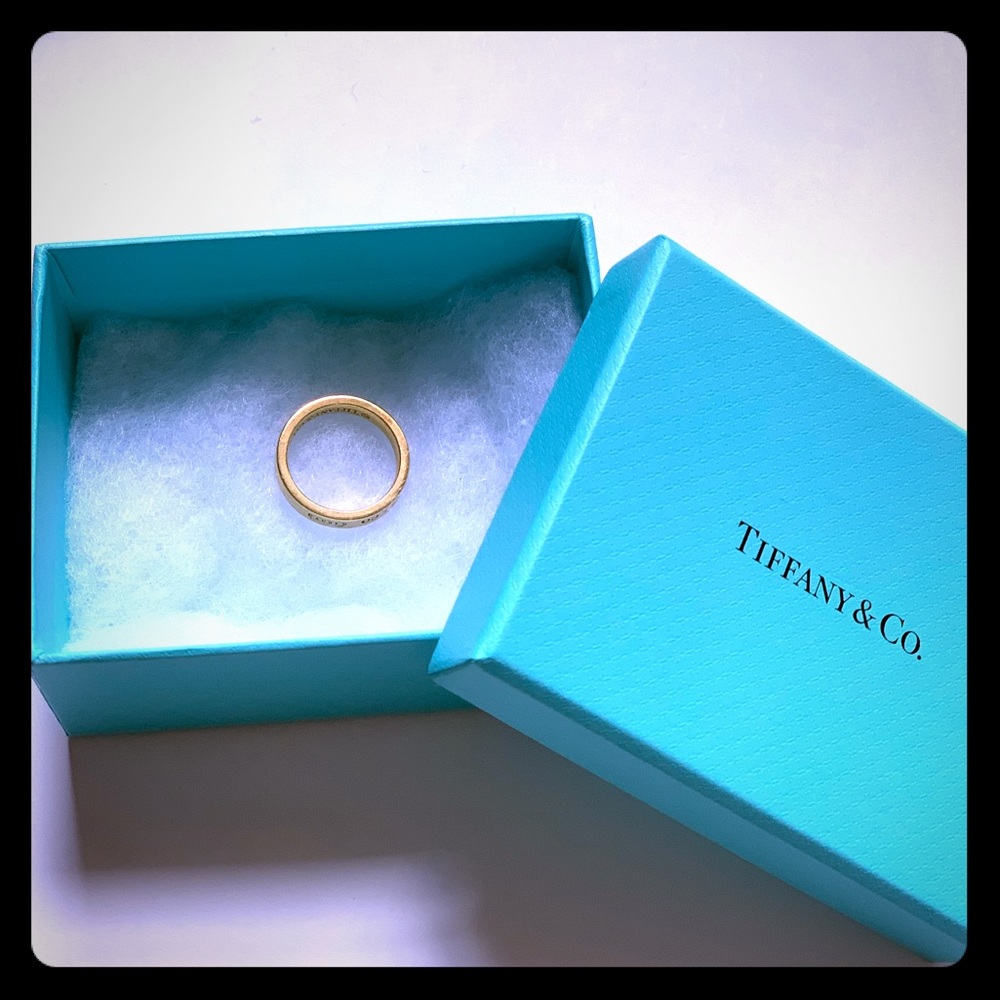 Authentic Tiffany 1837 yellow gold band ring ✨